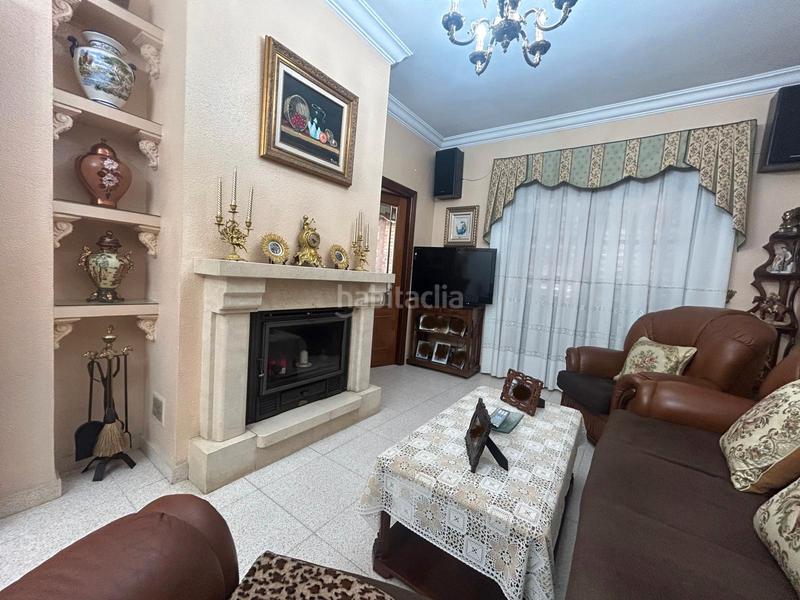 Foto a0365a5f-772b-4ef2-aa68-f368e898ff17. Casa bifamiliare in carrer sèquia benàger 17 in Catarroja