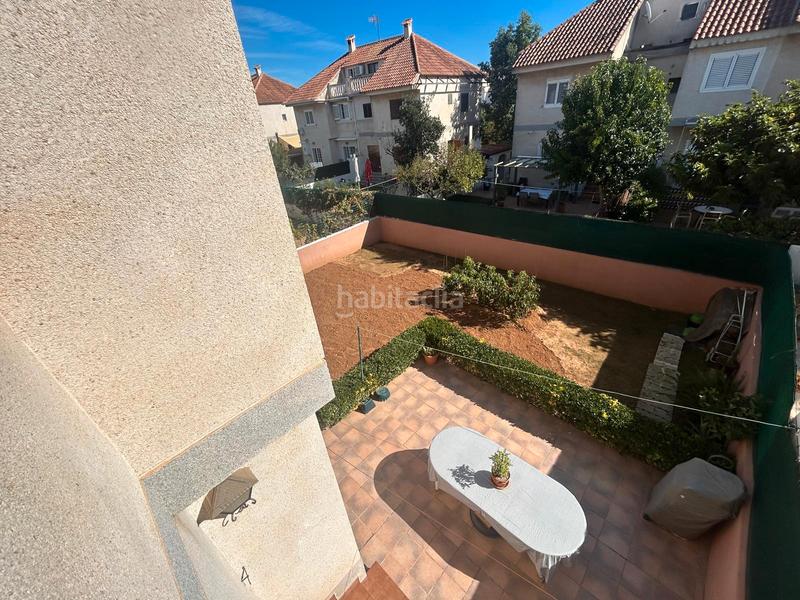 Foto b9d6bace-7a57-4cbc-b4ee-28c0ff013575. Casa bifamiliare in carrer sèquia benàger 17 in Catarroja