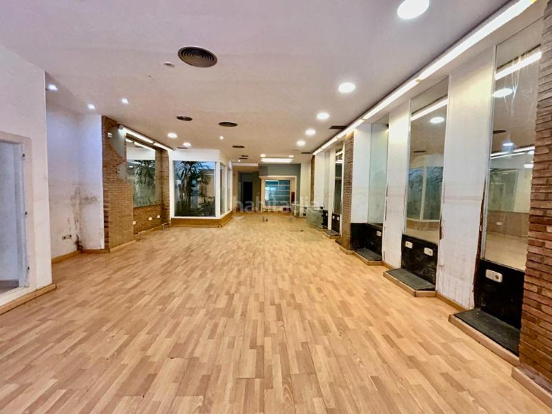 Foto ca4e8086-59f8-4edd-8949-39ec99cfdcb3. Rent business premise in avinguda camí nou 111 in Benetússer