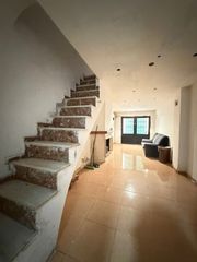 Casa  Carrer de salvador santamaria 58. Oportunidad!!! casa a la venta en alzira.