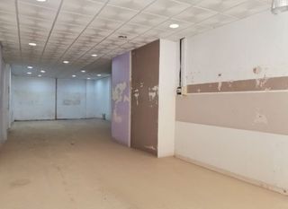 Business premise in Calle del Doctor José Peris 4