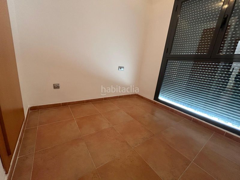 Foto 14926bcd-d60d-4ecc-bb70-b68a38bcf452. Casa adossada a Alfafar