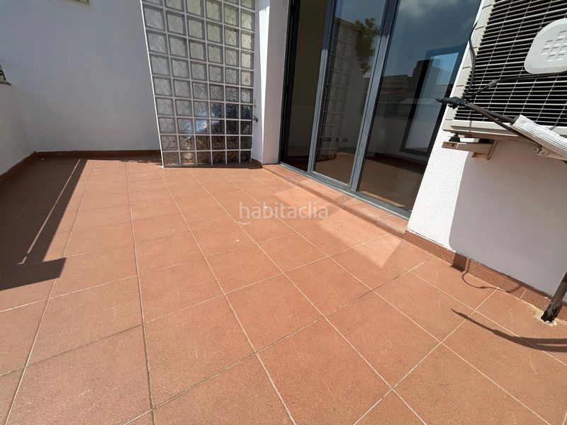 Foto 34f88962-fc35-439c-92a1-9b5e53b62be9. Casa adossada a Alfafar