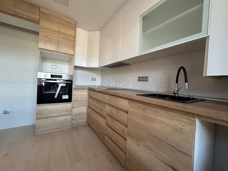 Foto aff62434-d6c4-4f9c-b254-3459c5e39a5d. Casa adossada a Alfafar