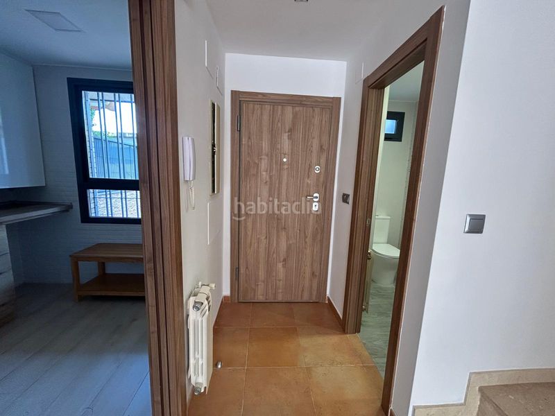 Foto f8d86b09-ae82-4c5b-93dc-c8a9e05edfb9. Casa adossada a Alfafar