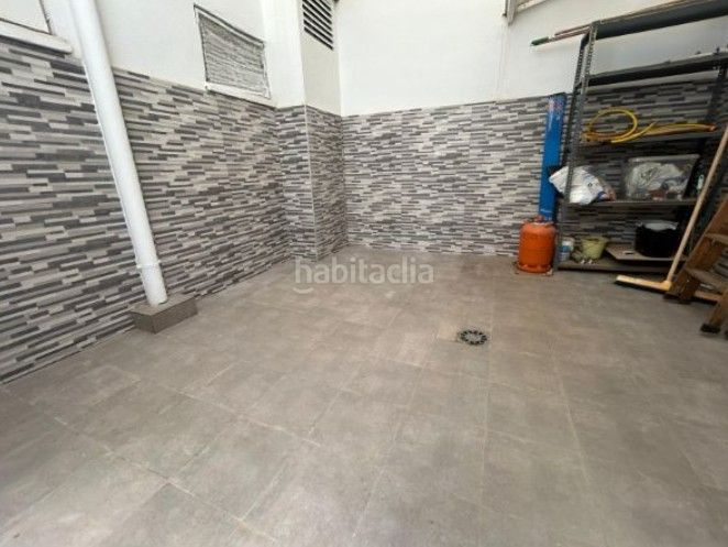 Foto 266a89f1-dd42-4ba1-a90c-9ff418d0fc49. Pis a Benetússer