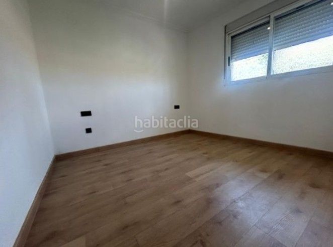 Foto 95db8d38-4f72-4474-8e7a-1579b93d9134. Pis a Benetússer