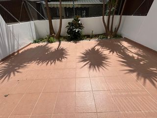 Semi detached house in Calle Segura 38