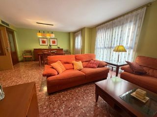 Appartement  Calle francisco almarche. Piso a la venta en benetússer