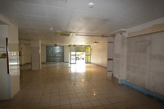 Local Comercial a Poble Sec. Oportunitat! local en venda o lloguer a igualada  plaça de les t