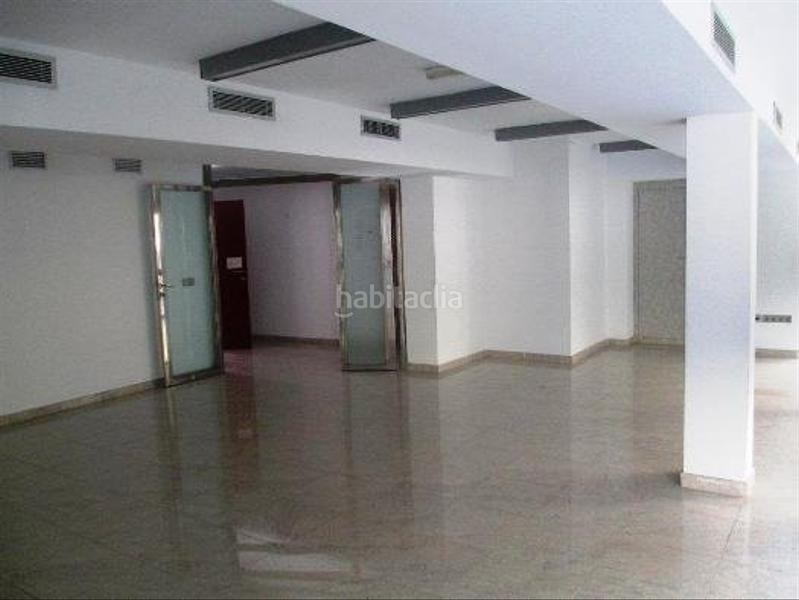 Foto 9ec88314-dcc9-432d-bb56-ed9001fda94d. Local comercial  en venda a en Martorell