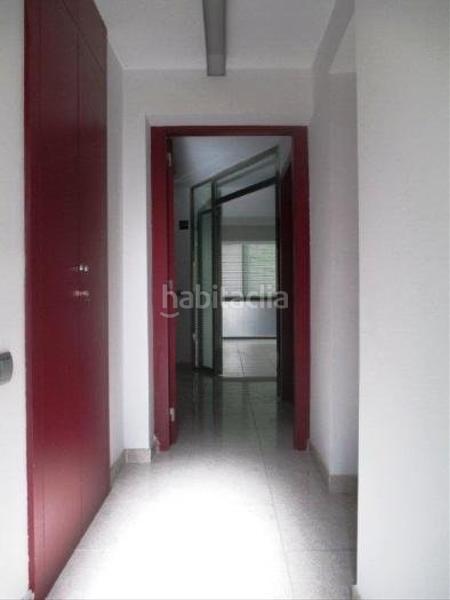 Foto b069b9e3-8730-4091-97cc-49a75dda47e9. Local comercial  en venda a en Martorell