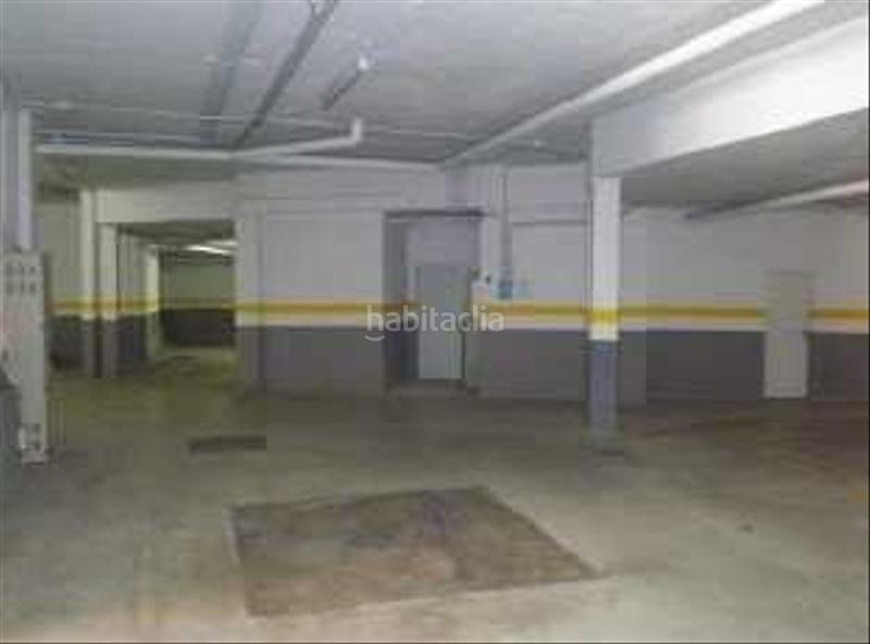 Foto e8d15330-0d9d-4f25-a1f3-7ee0c090ddde. Parking voiture dans Santa Margarida de Montbui