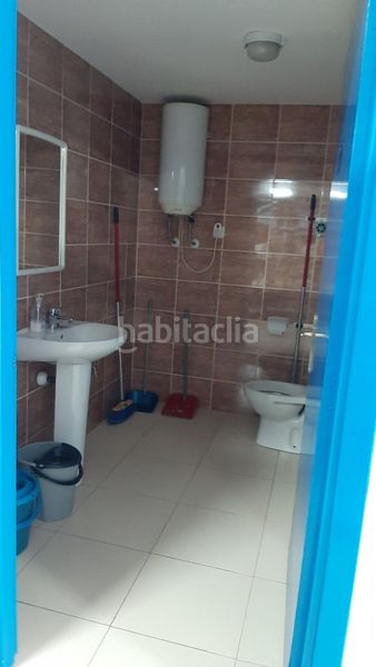 Foto d4a6fa25-4445-4de4-b441-5d7b74419efa. Alquiler local comercial local en venda o lloguer a estació en Vilanova del Camí