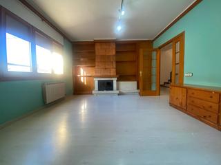 Haus in dena. Casa en venda a odena
