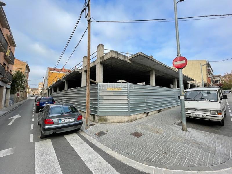 Foto f1715f40-5d96-4f08-86fc-18284e793053. Terreno residencial edifici per finalitzar a zona Centre en Igualada