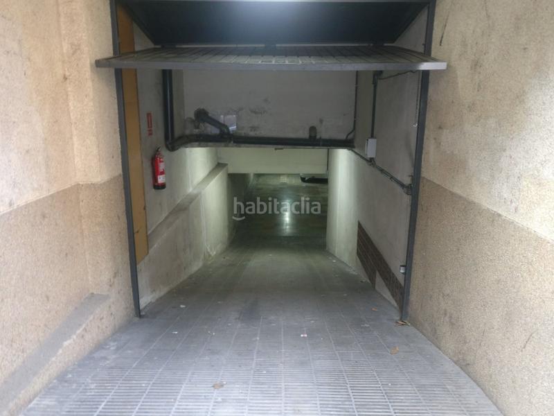 Foto b0dd6038-7ab4-4d6a-be0e-655d58116542. Aparcament cotxe a Centre Igualada