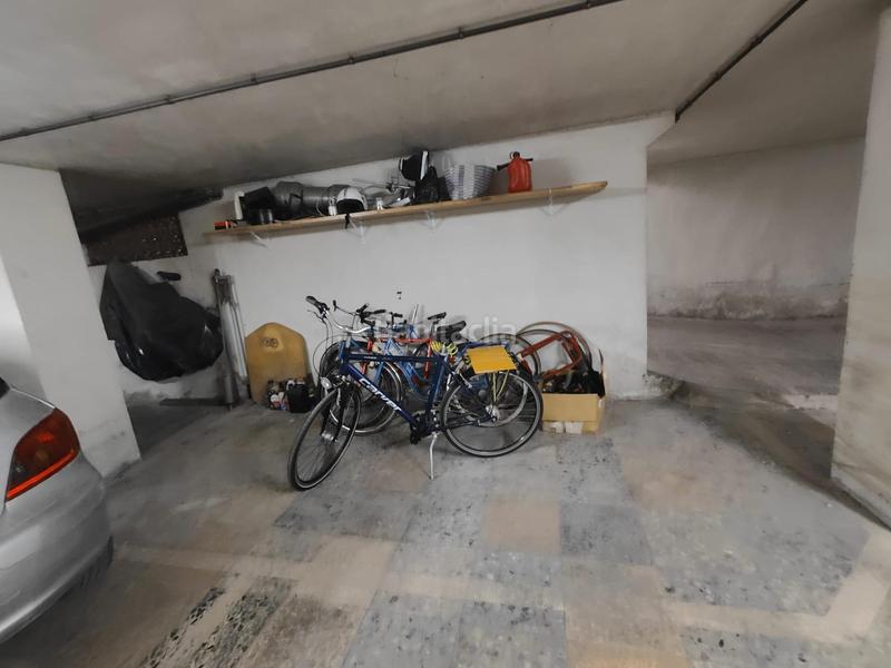 Foto bfda4b68-f431-4810-b2b5-ea3a2cc0e8ec. Aparcament cotxe a Centre Igualada
