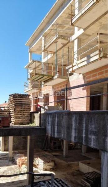 Foto b67a7311-e4fc-482f-8c41-f5ecc1c081c3. Terreno residencial edifici en construcció zona Centre en Igualada