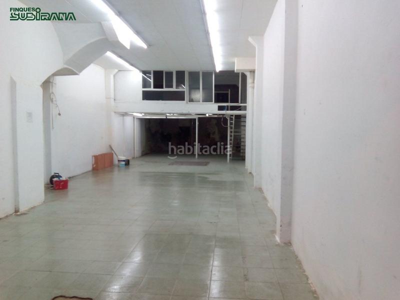 Foto 34a9e55e-19b6-486a-8dcf-a6e8126a3ca1. Location local commercial dans Centre Igualada