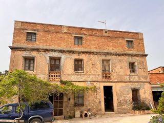 Casa a Santa Margarida de Montbui. Casa pairal en venda a santa margarida de montbui