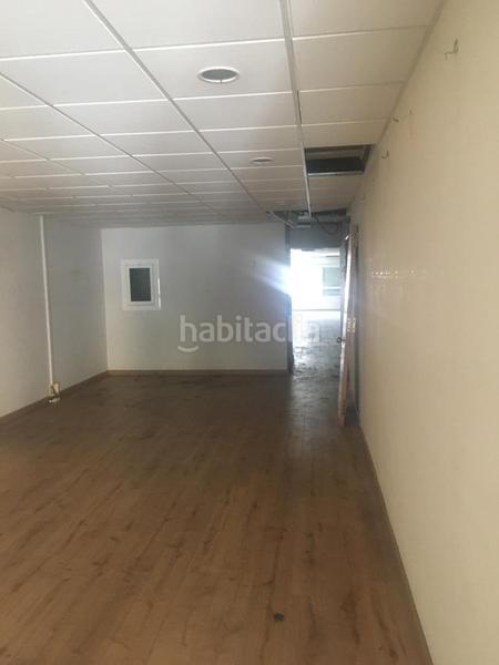 Foto 3a0deab9-731b-4208-aac5-2f71e7db6b2e. Edificio in Llevant Igualada