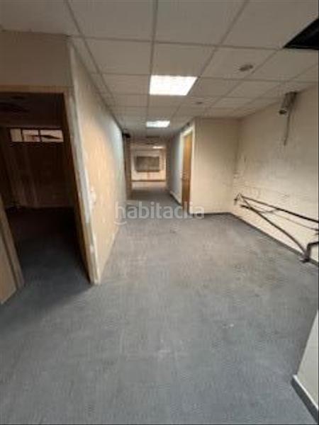 Foto 5719674b-1ac8-44cd-9108-457e61d44ede. Edificio in Llevant Igualada