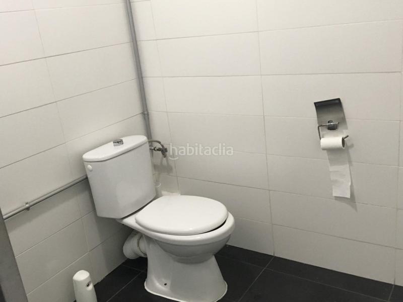 Foto 30e30724-7a76-40a1-98ce-c14e4ccf97f9. Lloguer local comercial a Centre Igualada