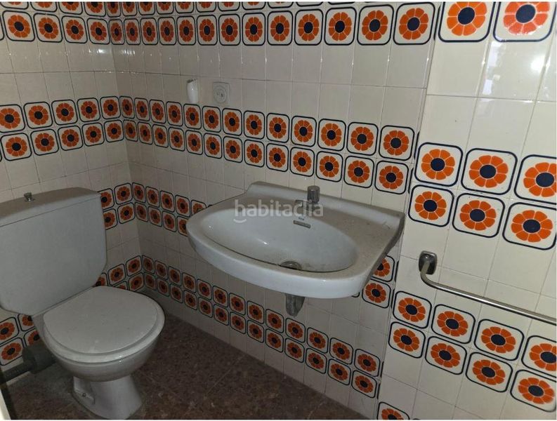 Foto 5aac4235-6297-46c8-b7d4-a52d81c68fad. Local comercial a Llevant Igualada