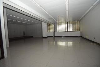 Geschäftsraum in Centre. Local comercial en venda a la rambla digualada