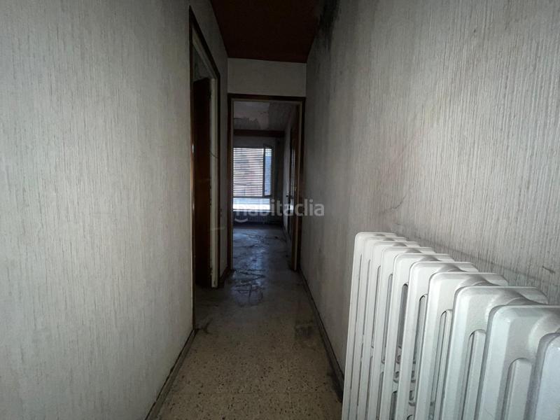 Foto 9a1aadab-b55b-43dc-9587-41e5585c5ca3. Edificio obra parada a en Centre Igualada