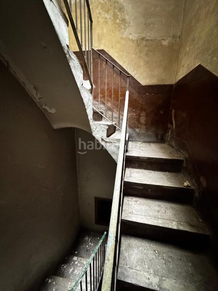 Foto f26787c5-fe16-4119-b2c1-9b7118460e7e. Edificio obra parada a en Centre Igualada