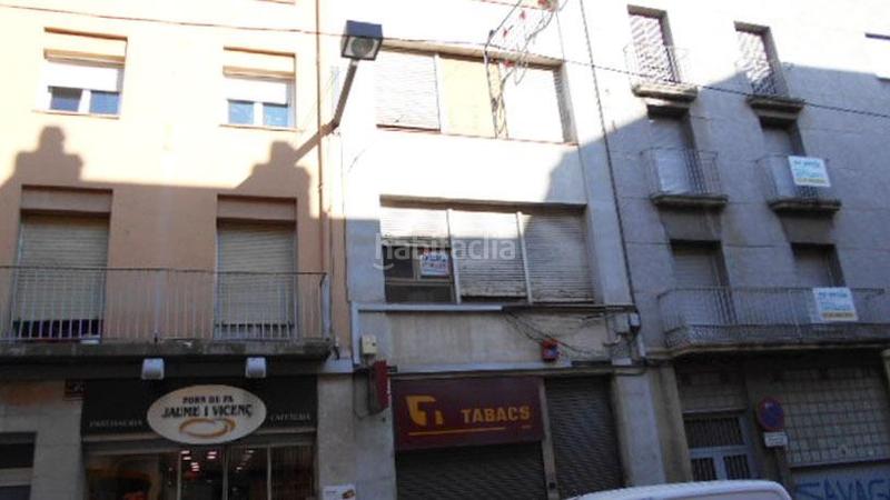 Foto f2aa5685-a3c6-4f0c-9474-ddad10489197. Edificio obra parada a en Centre Igualada