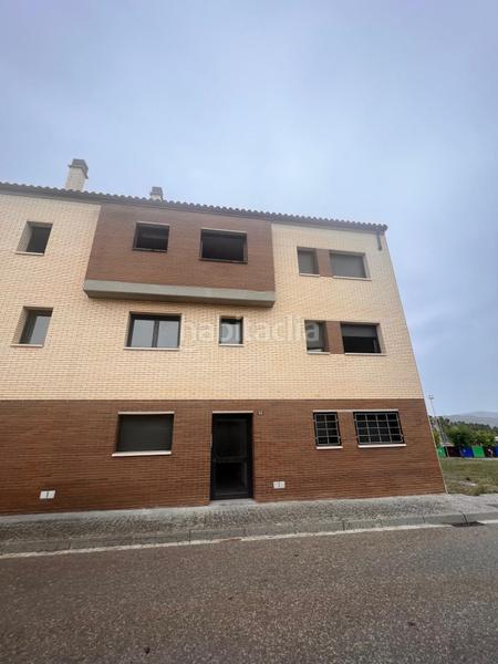 Foto 22f99873-13b3-4c6f-b0ce-fb79cfa8e282. Aparcament cotxe a Òdena