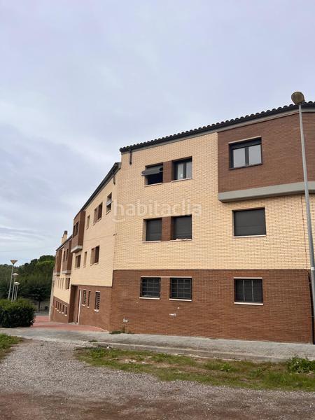 Foto ad731660-49bd-470c-b120-b00087010b1b. Aparcament cotxe a Òdena