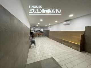 Rent Business premise in Santa Coloma de Queralt. Local comercial adaptat com a barcaferiarestaurant al centre de