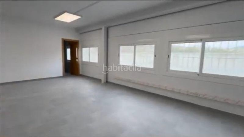 Foto b560261b-3828-4f64-8a0e-6ec8f5812afd. Rent industrial building in Polígon Industrial Igualada