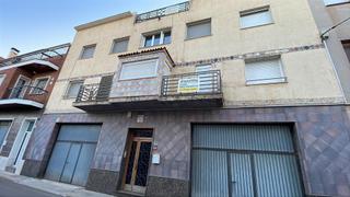 Casa in Calaf. Casa adossada en venda a calaf  dos pisos indep.  garatges  pati