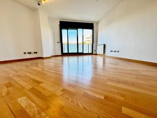 Appartement à Llevant. Fantàstic dúplex en venda a igualada  zona estació