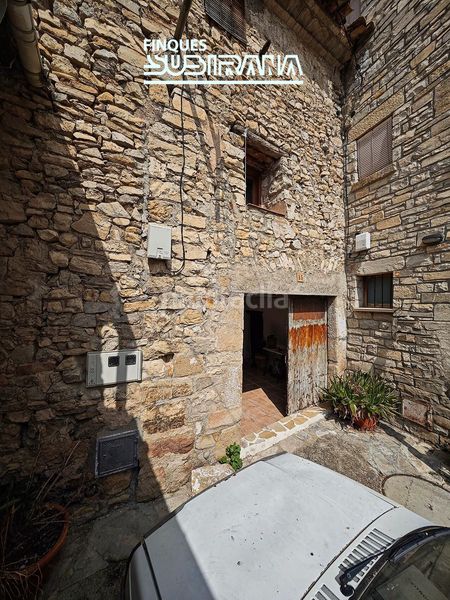 Foto c16bf457-de5d-4b30-9897-98e58821f6d6. Casa amb calefacció a Guimerà