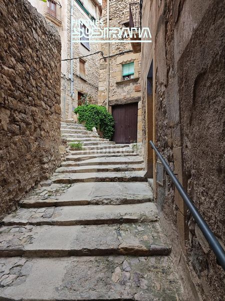 Foto f78a5d17-d746-481e-9e38-64f9d49dcdd9. Casa amb calefacció a Guimerà