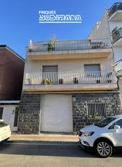 Casa en Santa Margarida de Montbui. Gran oportunitat a santa margarida de montbui. casa amb múltiple