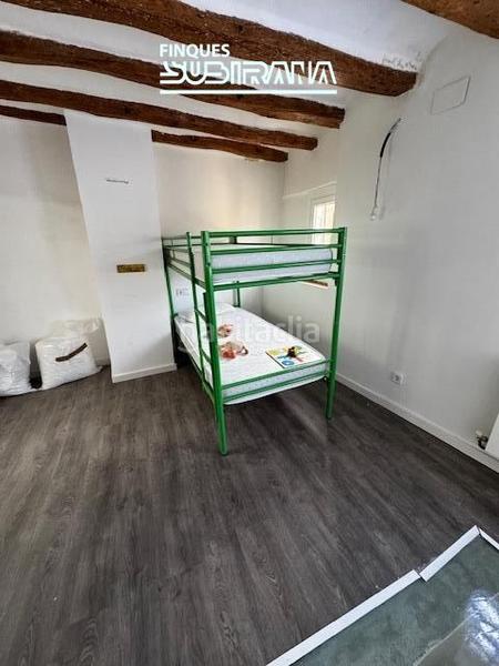 Foto 8eae4cb1-e11b-4109-94a9-34f7e94579d9. Alquiler casa  amb local comercial cafeteriarestaurant de lloguer al Centre d ajuntament en Igualada