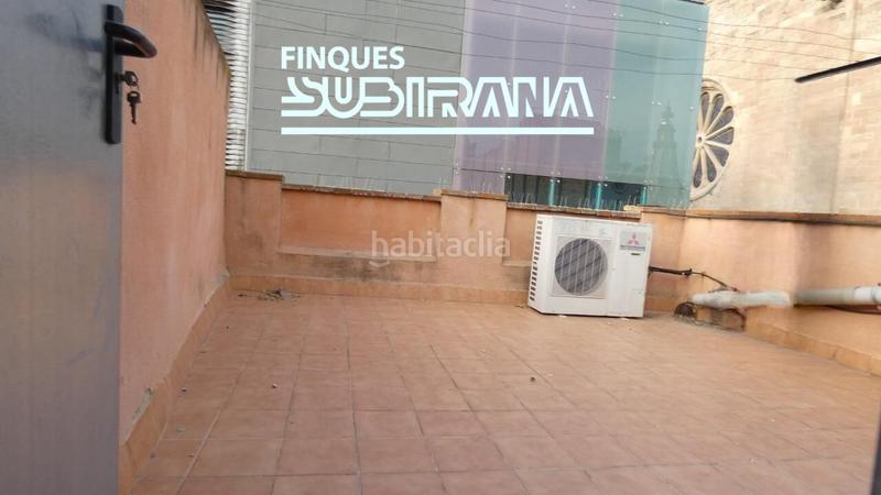 Foto 9e72bc6b-9523-4078-ac2b-2690273292f0. Alquiler casa  amb local comercial cafeteriarestaurant de lloguer al Centre d ajuntament en Igualada