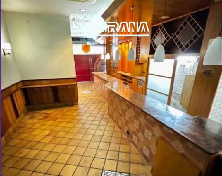 Foto b88b83d2-b98f-4cb7-bd87-0efd8091a6de. Alquiler casa  amb local comercial cafeteriarestaurant de lloguer al Centre d ajuntament en Igualada