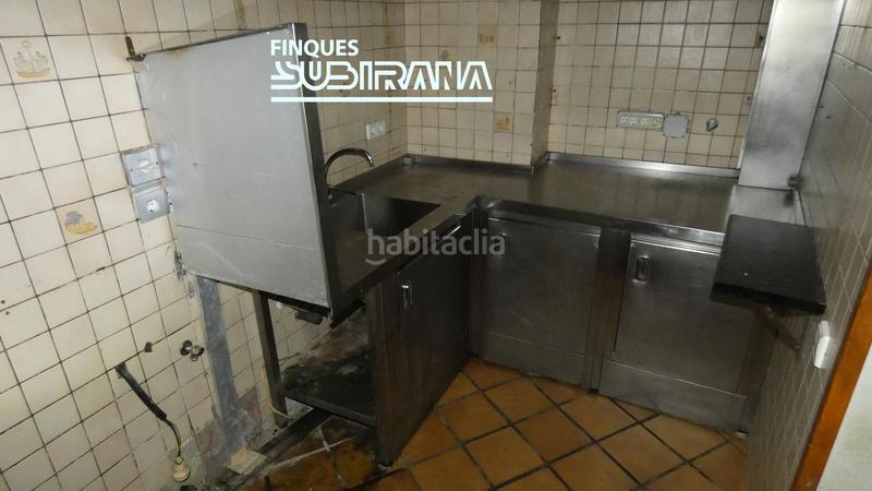 Foto f78d7cc0-16cc-4e6b-9b26-d63e1cb423d3. Alquiler casa  amb local comercial cafeteriarestaurant de lloguer al Centre d ajuntament en Igualada