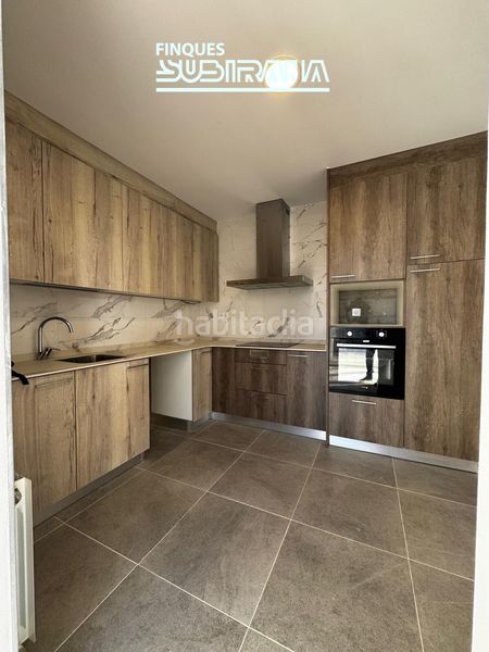 Foto 76faca47-241a-4e0e-ac84-869f226cb311. Pis amb calefacció aparcament a Llevant Igualada