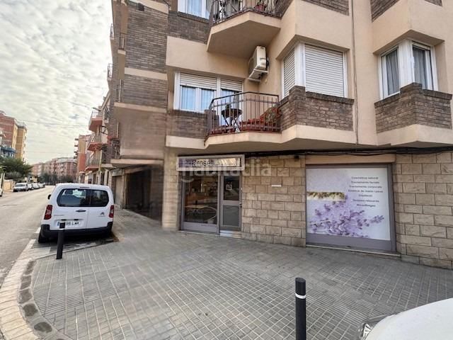 Foto dd85c3b3-5d26-4a7d-a7b4-d24c4bb0a28f. Local comercial a Poble Sec Igualada