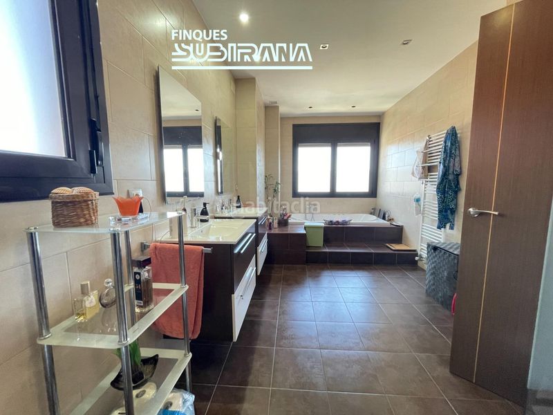 Foto a02937f1-c2a9-4396-9a13-938ece723aff. Casa amb calefacció aparcament piscina a Masquefa
