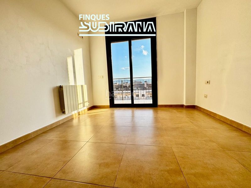 Foto 446ca1a0-3ae4-4770-8a19-8381142dc5b7. Dúplex amb calefacció a Llevant Igualada